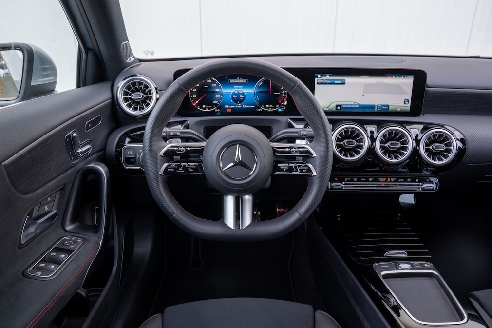 Mercedes A 250 e