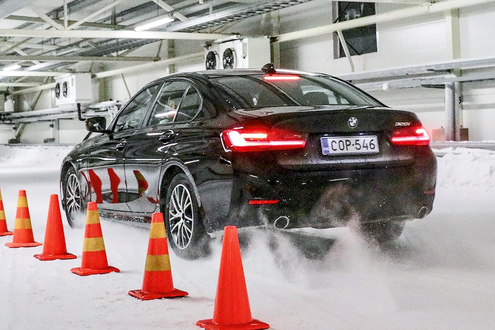 Allwetterreifen Ganzjahresreifen-Test in 225/50 R 17 - Bremsen auf Schnee BMW 3er