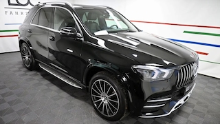 Stuttgarter Power-SUV mit V8 und nur 7300 Kilometer