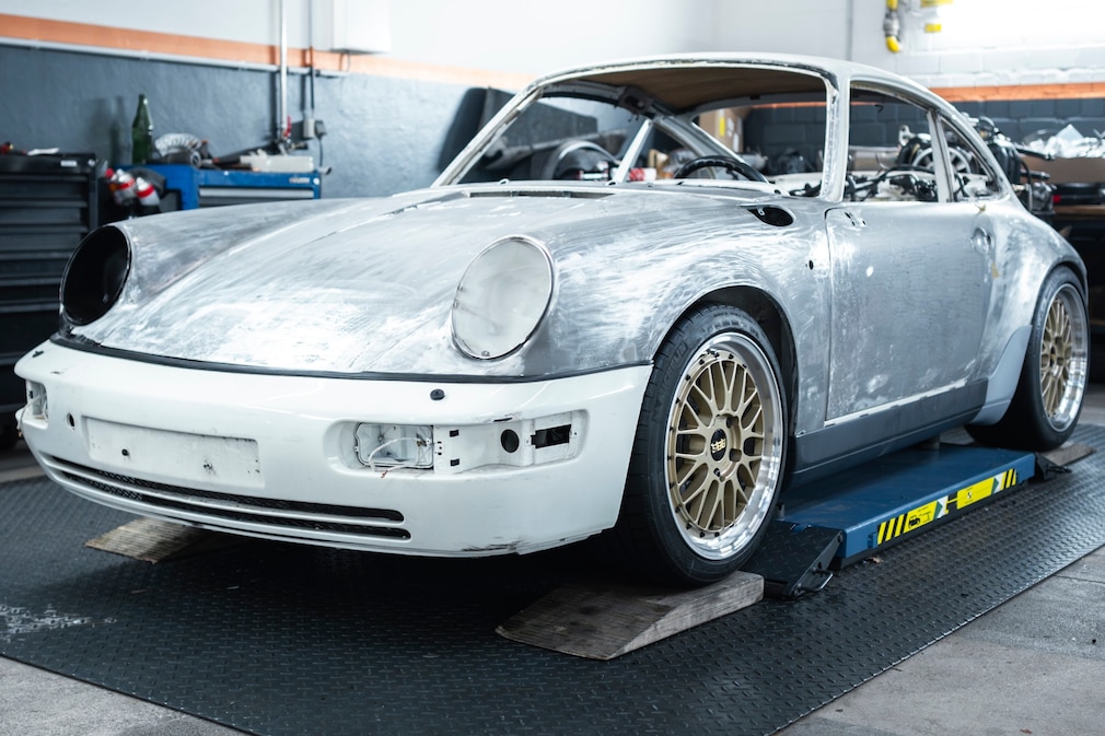 Porsche 964