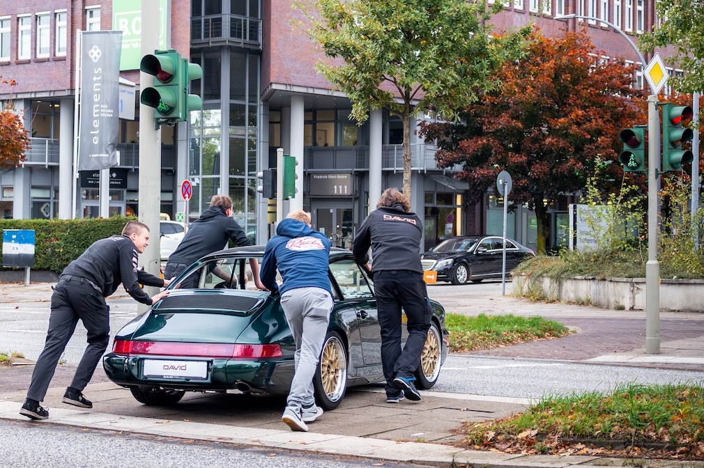Porsche 964