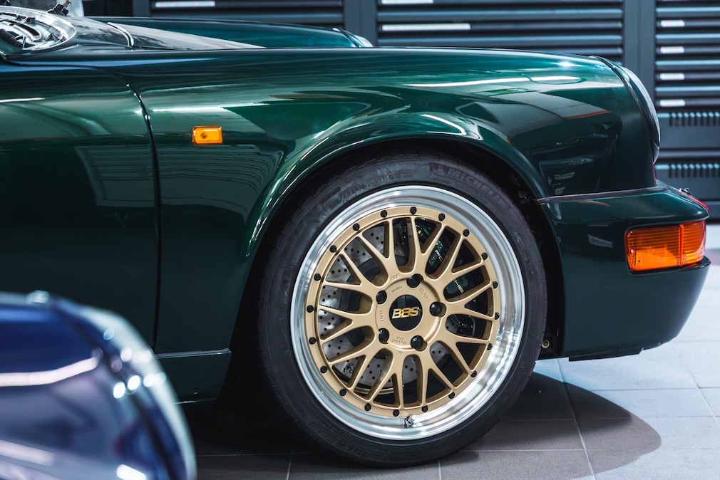 Porsche 964