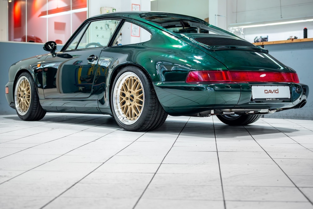 Porsche 964