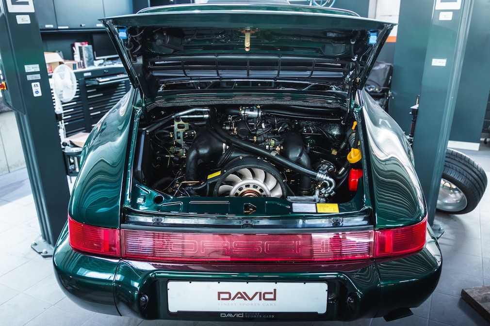 Porsche 964