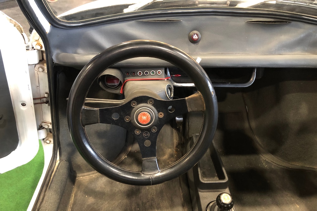 Cockpit des Fiat 500 Top Chop