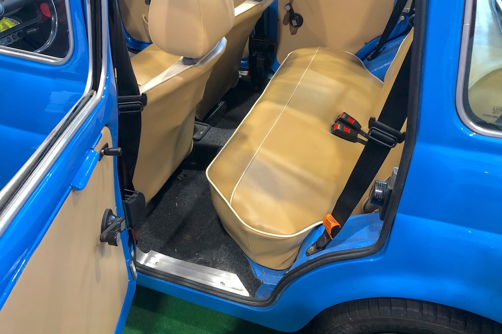 Einstieg zu den Rücksitzen des Fiat 500 Giardiniera Fünftürer