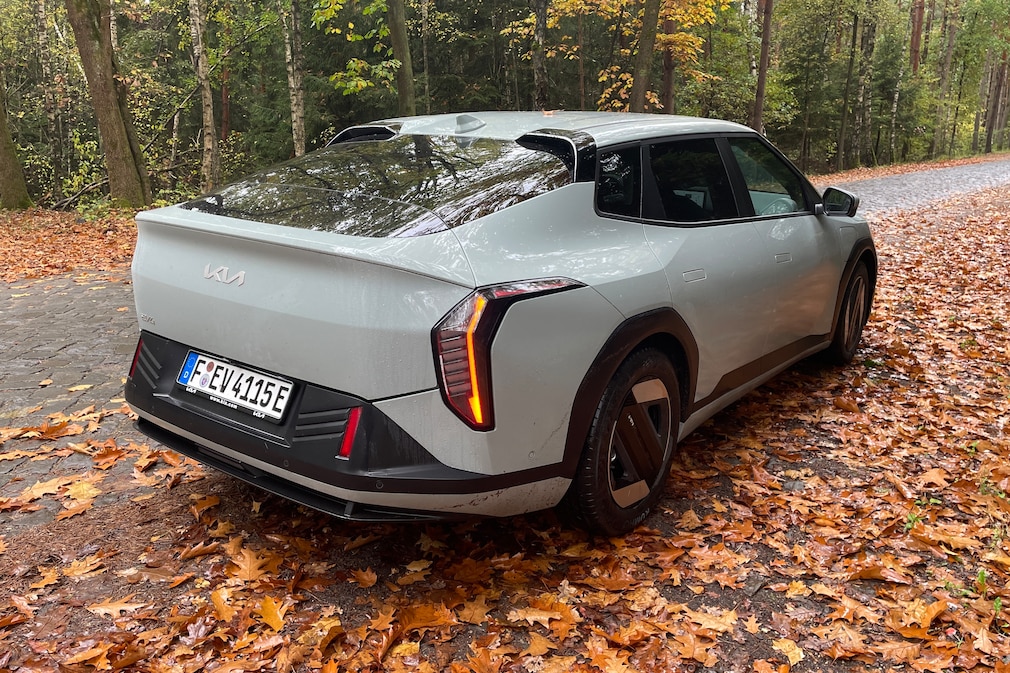Kia EV4