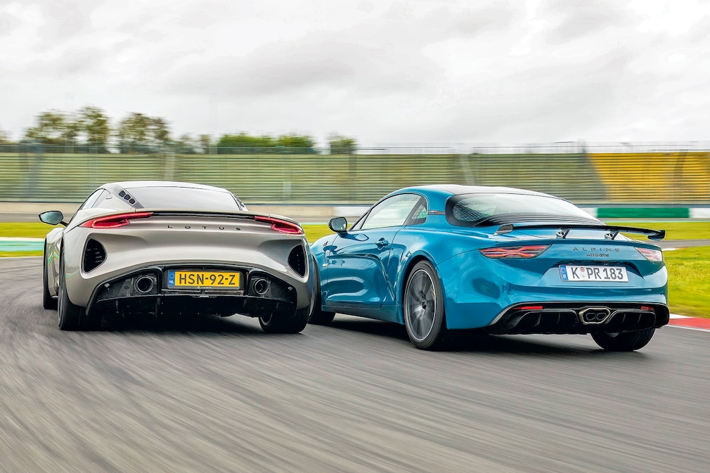 Alpine A110 GTS vs. Lotus Emira Turbo SE