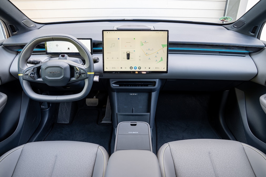 Lynk & Co 02