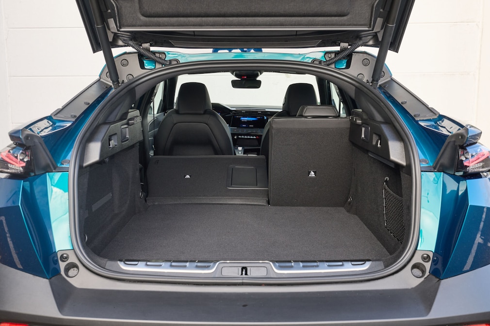 Peugeot E-408