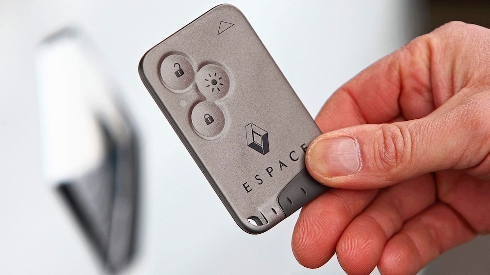 Schluesselloser Zugang zum Gebrauchtwagen Renault Espace 2.0 dCi FAP