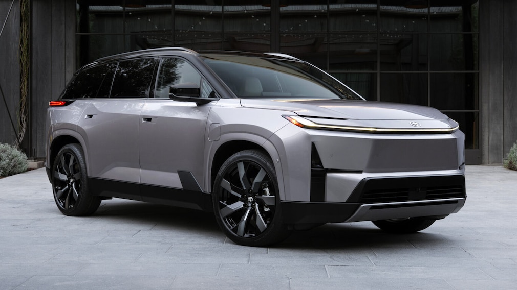Toyota Highlander EV