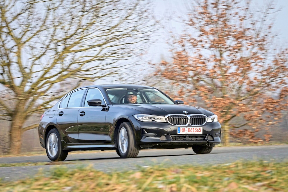 BMW 318i Sport Line