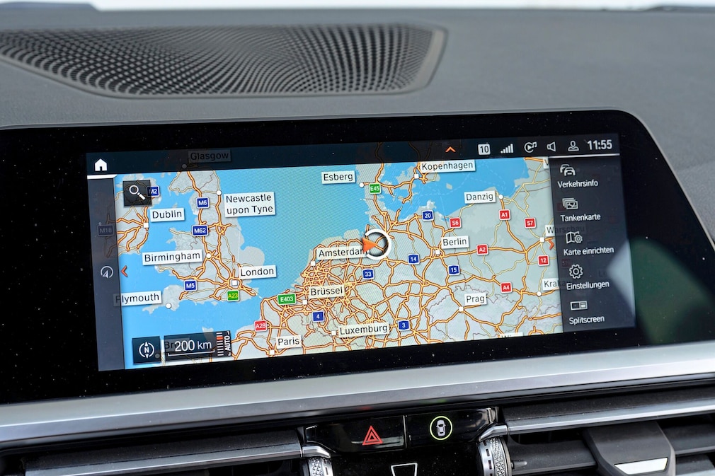 BMW 318i Sport Line