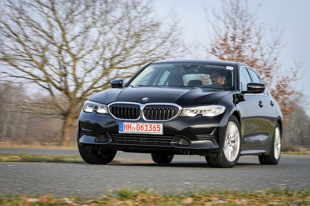 BMW 318i Sport Line