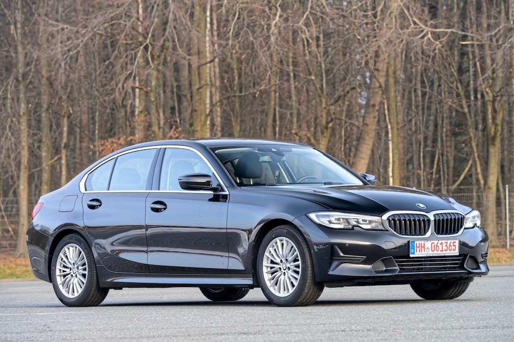BMW 318i Sport Line