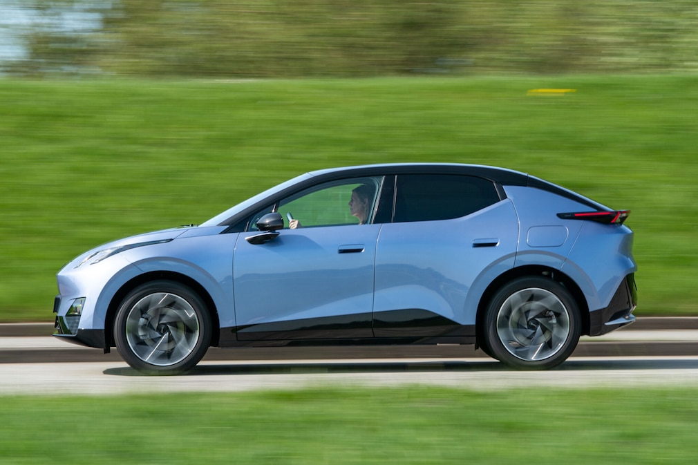 Lynk & Co 02
