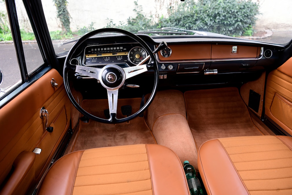 Alfa Romeo 2600 Berlina