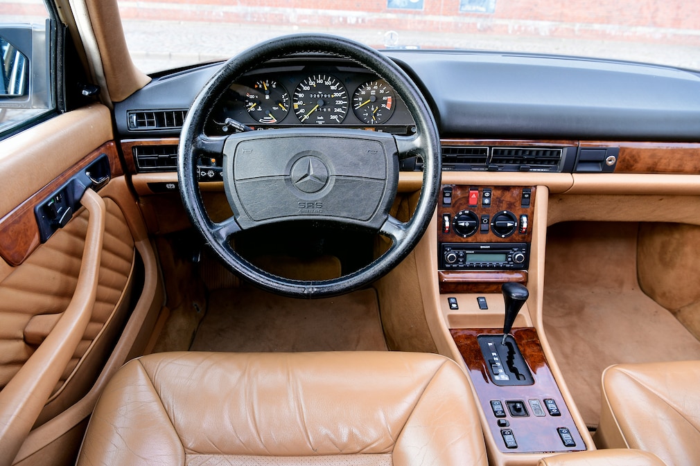 Mercedes 560 SE