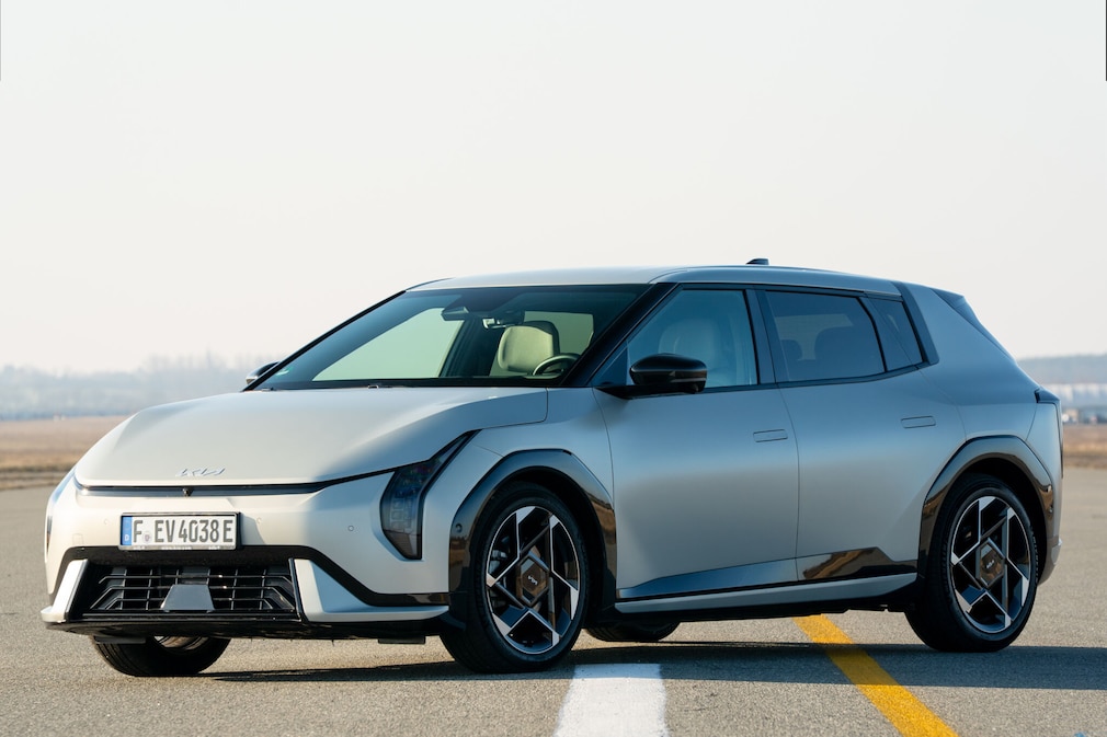 Kia EV4