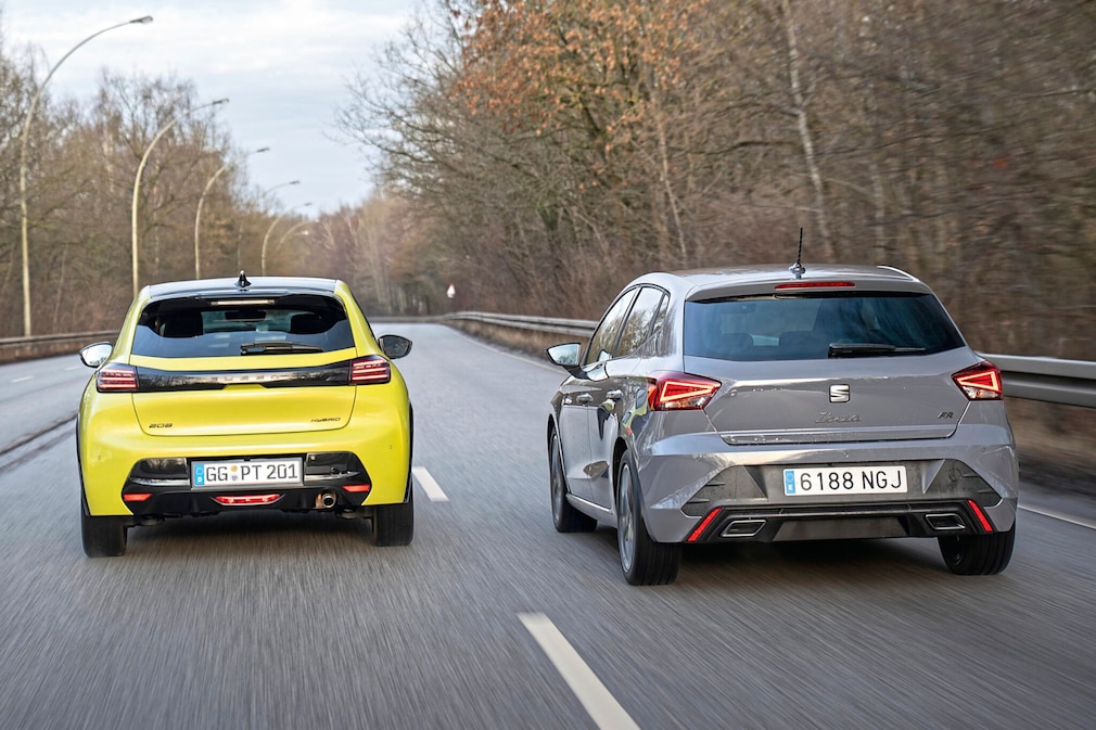Peugeot 208 Hybrid 110 e-DSC6 Seat Ibiza 1.0 TSI DSG
