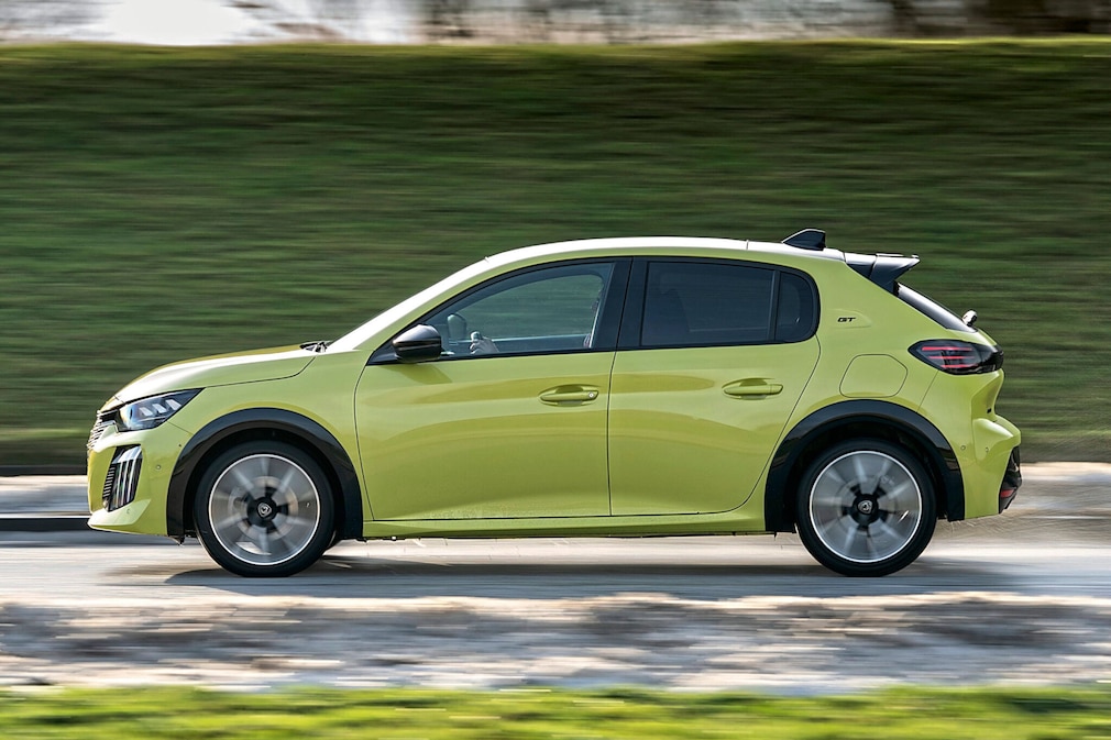 Peugeot 208 Hybrid 110 e-DSC6