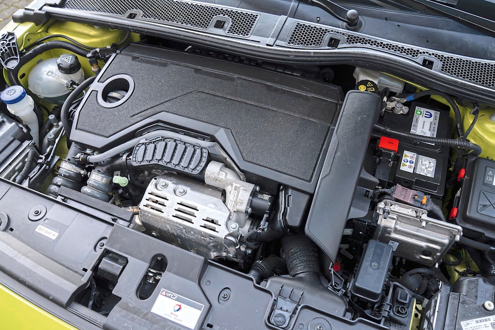 Peugeot 208 Hybrid 110 e-DSC6