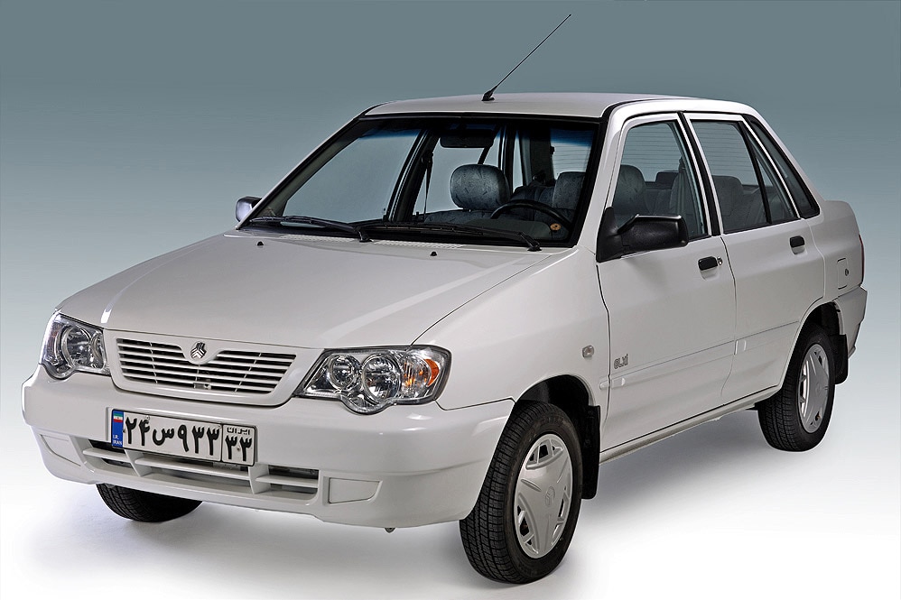 Saipa 132 stehend schräg von vorn