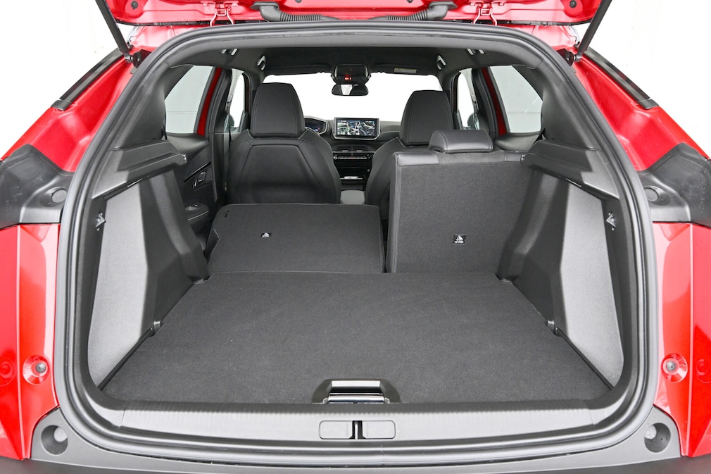 Peugeot 2008 Hybrid 145 e-DSC6