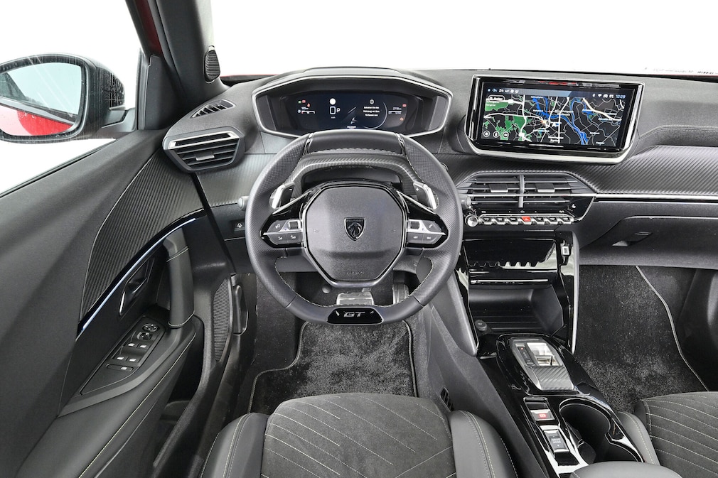 Peugeot 2008 Hybrid 145 e-DSC6