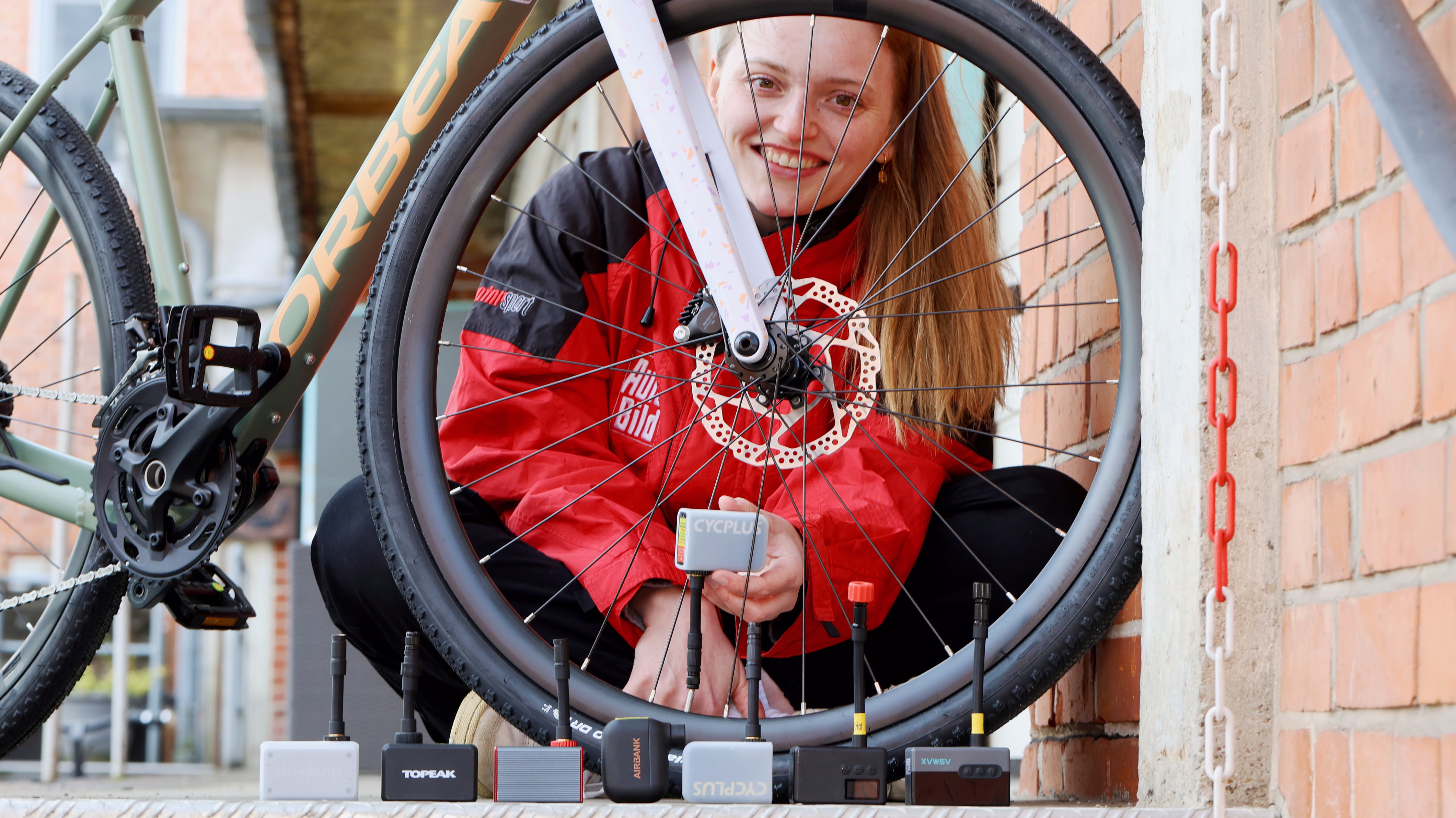 grundstück tarp Set Abus Tresor 1385 Kettenschloss 843eb548269cf9d1c6470ab2f2c7470c__casque_velotaf Color:Plex/Lumalens Red Ion + Lumalens Yellow