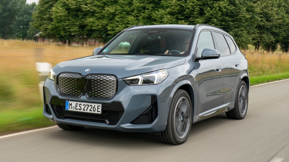 BMW iX1 xDrive30