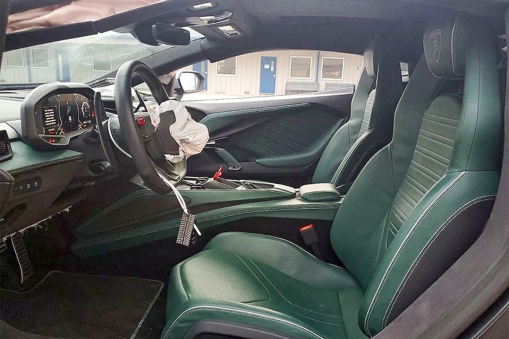 Unfall Lamborghini Revuelto