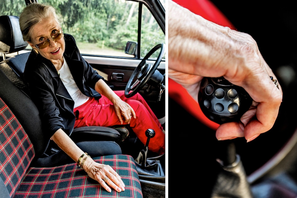 Gunhild Liljequist im VW Golf 1 GTI, dazu Detailfoto von ihrer Hand um den Golfball-Schaltknauf