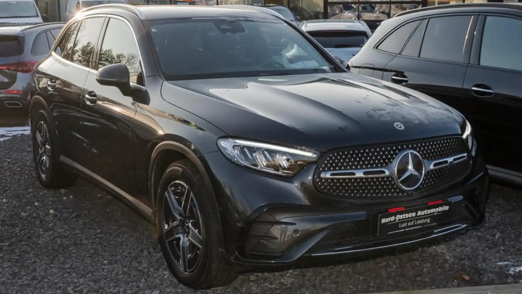 Mittelklasse-SUV mit kraftvollem Diesel und wenig Kilometern