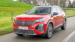 Peugeot E-2008 156