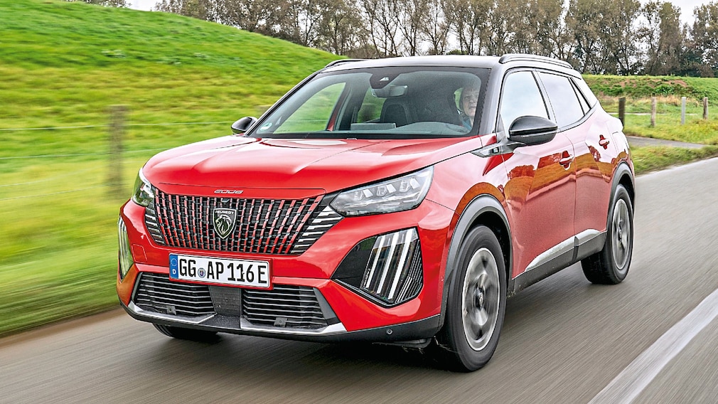 Peugeot E-2008 156