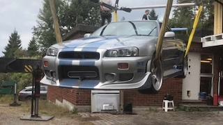 Paul Walkers Nissan Skyline stand im Wohnzimmer