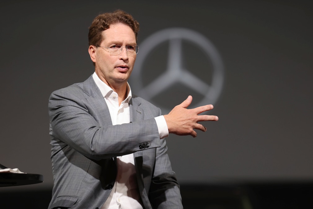 Mercedes-Benz announces new EV EQE SUV in Japan