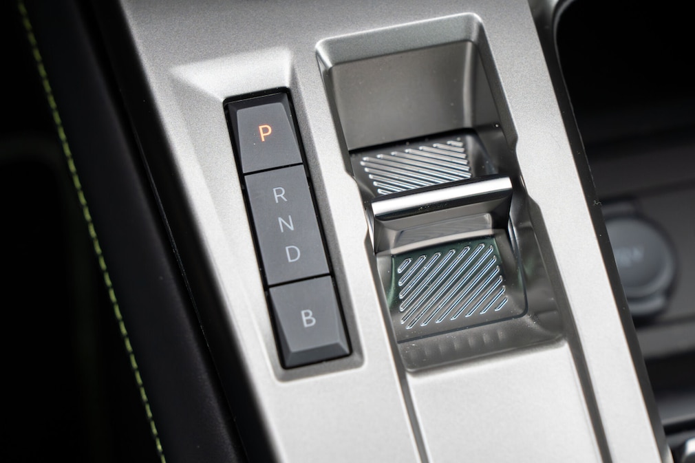 Peugeot 308 SW PHEV 195