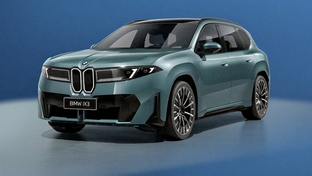 Blauer BMW iX3 in der Langversion für China im Studio.