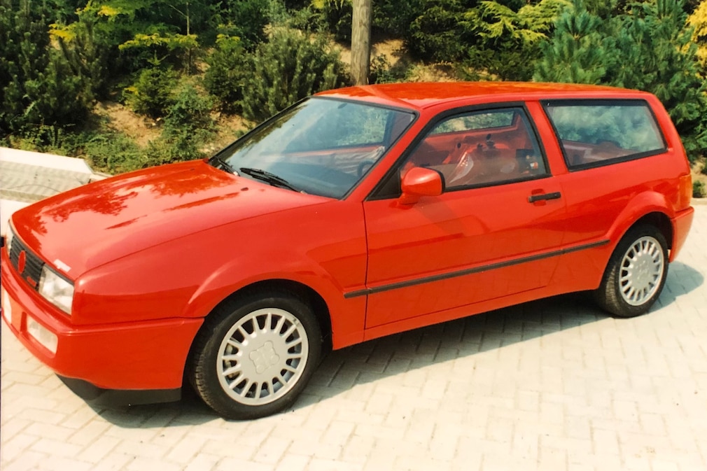 historisches Farbfoto: Umbau-Prototyp des MAG Magnum