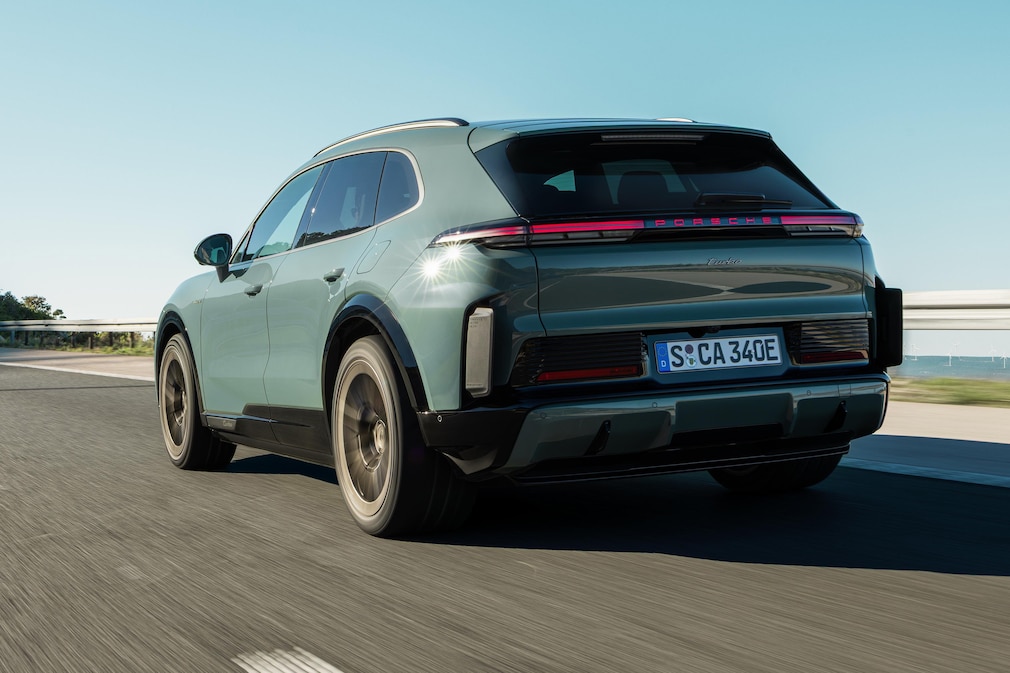 Porsche Cayenne Turbo Electric