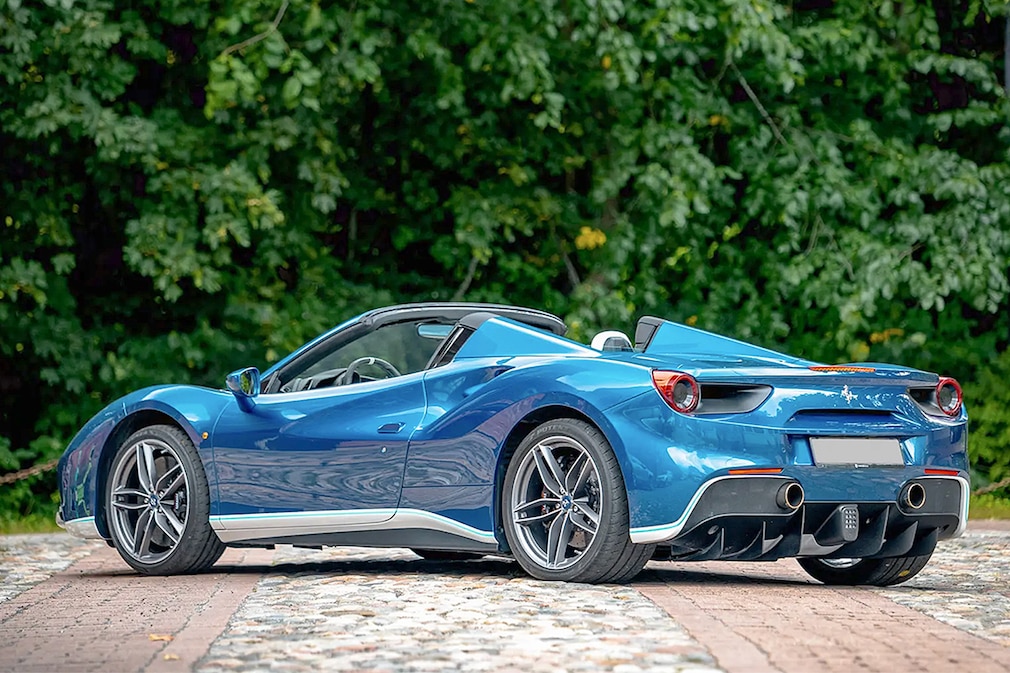 Ferrari 488 Spider 'Ispirata da Riva'