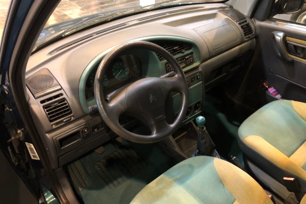 Cockpit des Citroen Berlingo I