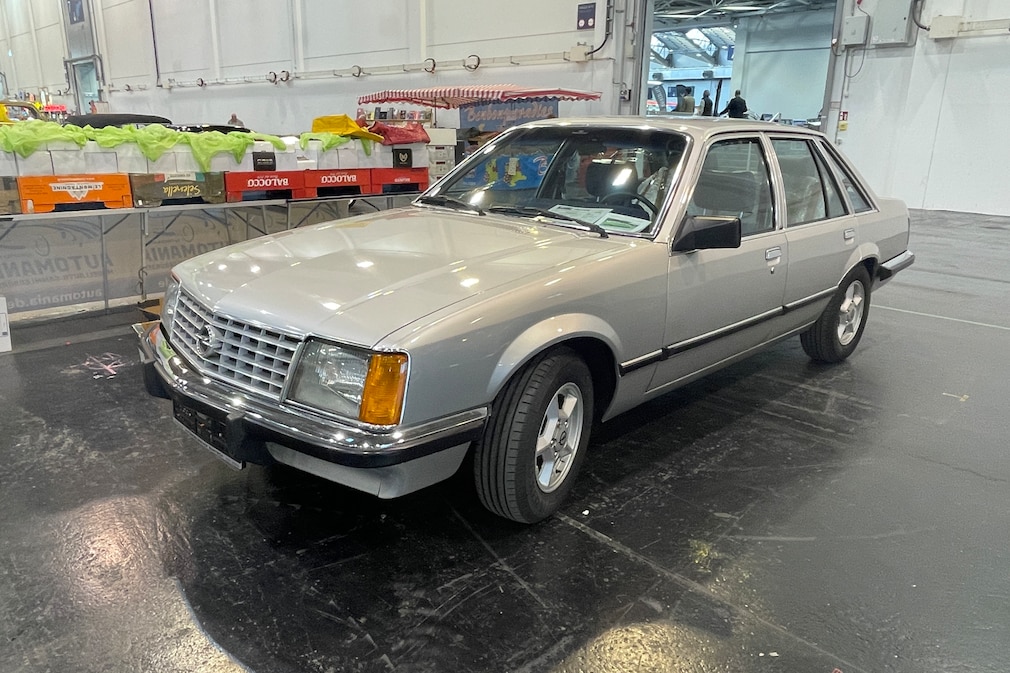 Opel Senator 2,8 S in Essen auf der Retro Classics