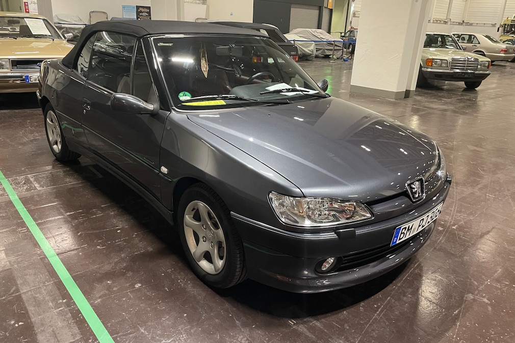 Peugeot 306 Cabrio Platinum Edition in Essen