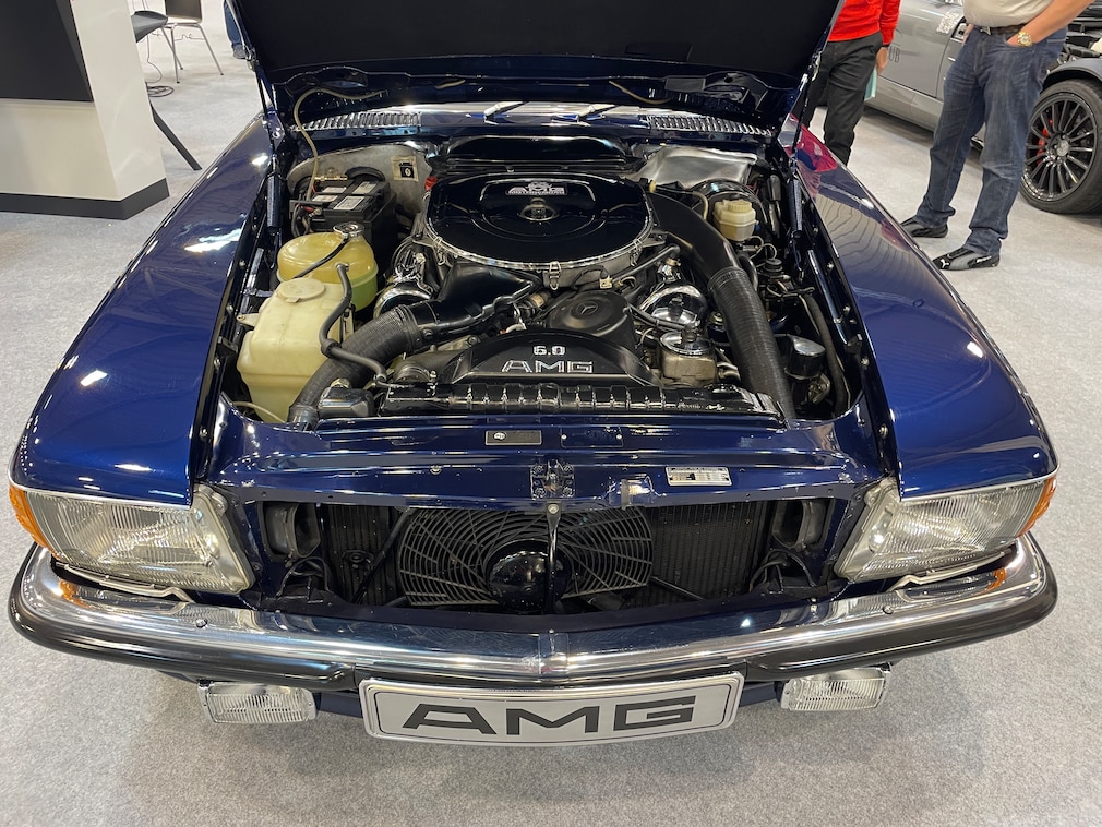 Motor des Mercedes SL AMG 6.0 (R 107)