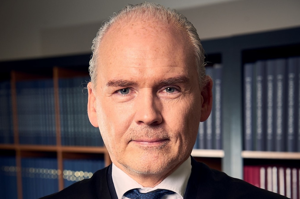 Uwe Lenhart