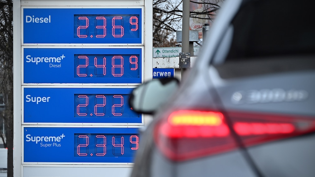 Kein Ende in sicht-taeglich neue Hoechsstaende beim Tanken